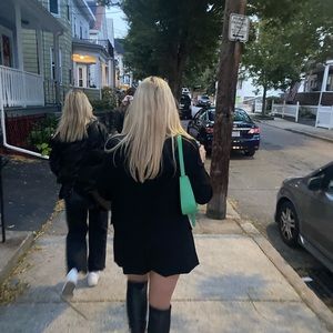 Meet your Posher, Natalie